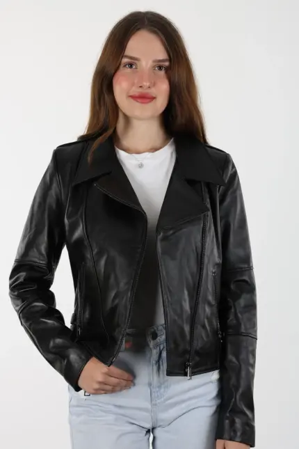 Safır Kısa Siyah Kadın Hakiki Deri Ceket